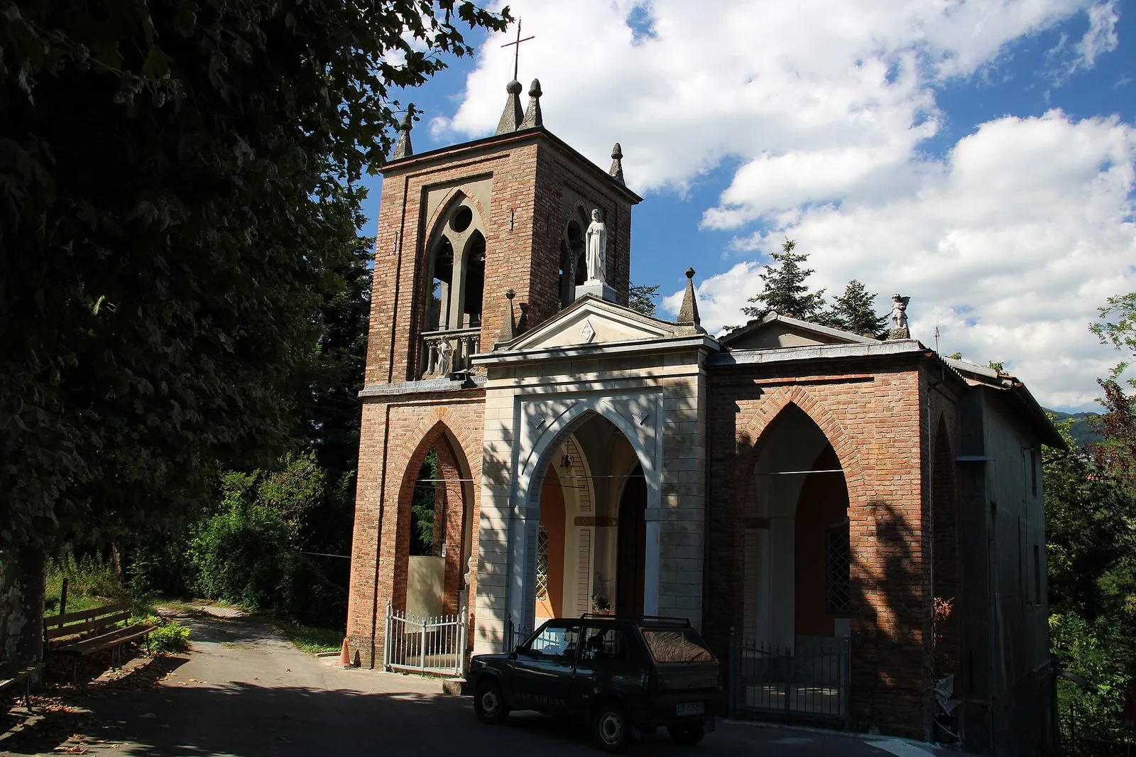 L'oratorio del Sacro Cuore, a Pieve Fosciana